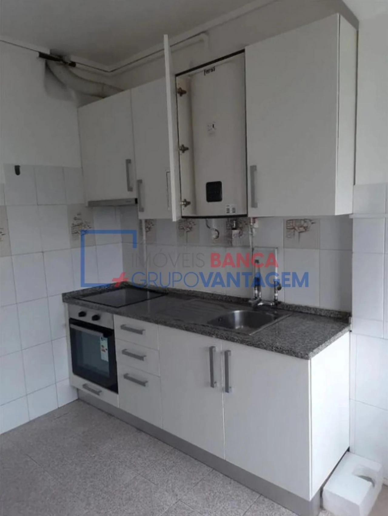 Apartamento T2 para Venda em Agualva e Mira-Sintra Foto 9