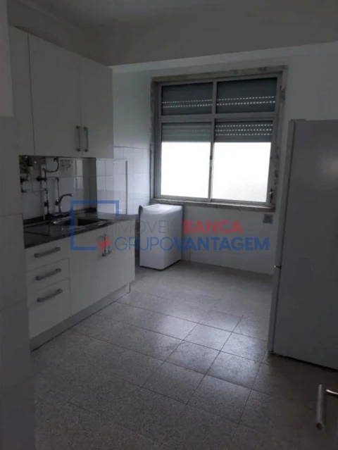 Apartamento T2 para Venda em Agualva e Mira-Sintra