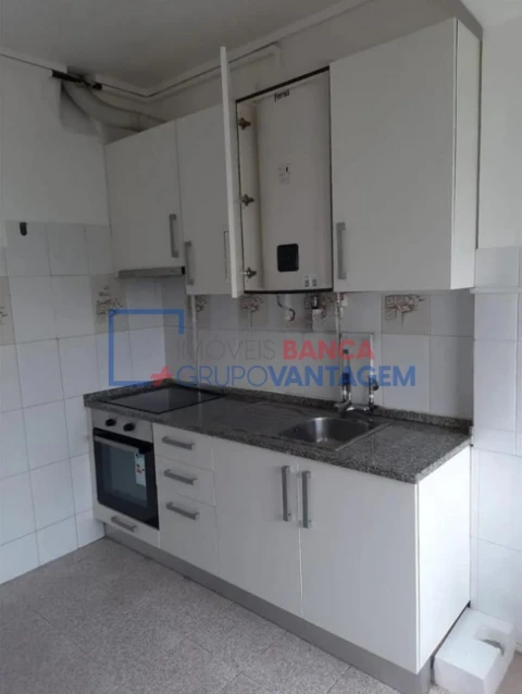Apartamento T2 para Venda em Agualva e Mira-Sintra