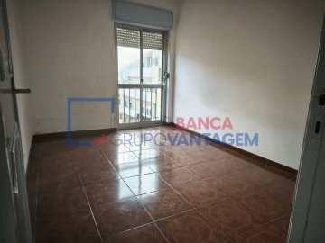 Apartamento T2 para Venda em Agualva e Mira-Sintra