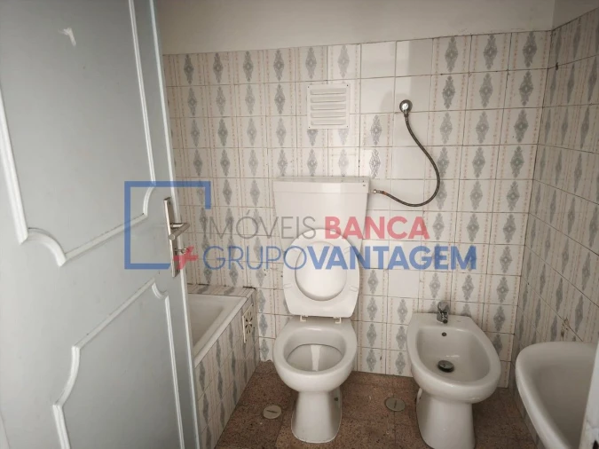 Apartamento T2 para Venda em Agualva e Mira-Sintra Foto 14