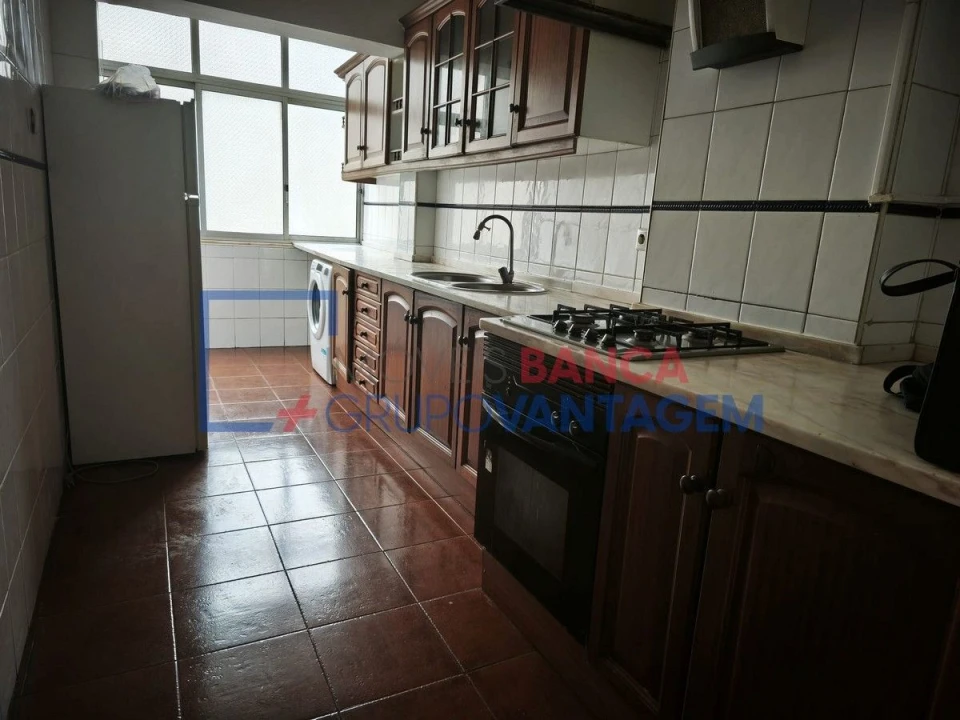 Apartamento T3 para Venda em Massamá e Monte Abraão Foto 20
