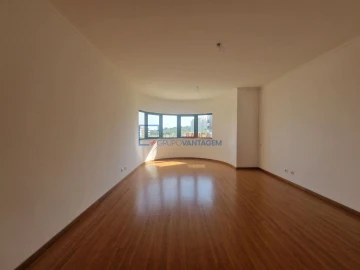 Apartamento T3 para Venda em Alenquer (Santo Estêvão e Triana)