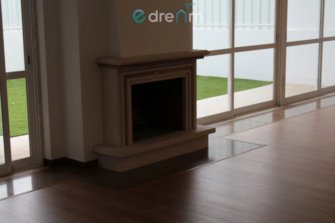 Moradia T4 para Venda em Sesimbra (Castelo) Foto 7