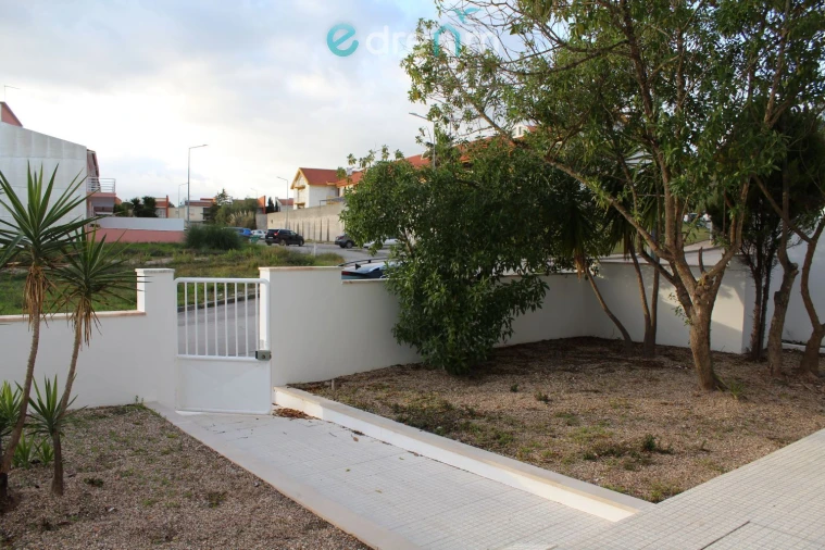 Moradia T4 para Venda em Sesimbra (Castelo)