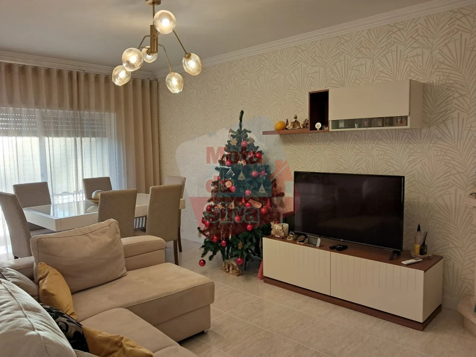 Apartamento T2 para Venda em Laranjeiro e Feijó Foto 4