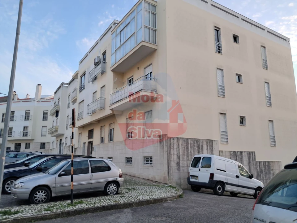 Apartamento T2 para Venda em Laranjeiro e Feijó Foto 15