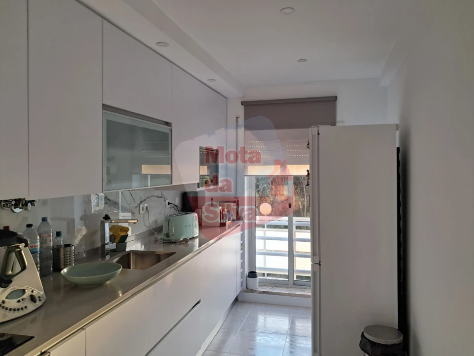 Apartamento T2 para Venda em Laranjeiro e Feijó Foto 2