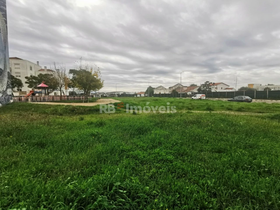 Terreno para Venda em Vila Nova da Barquinha Foto 1