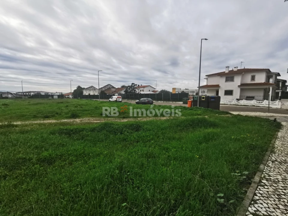 Terreno para Venda em Vila Nova da Barquinha Foto 1