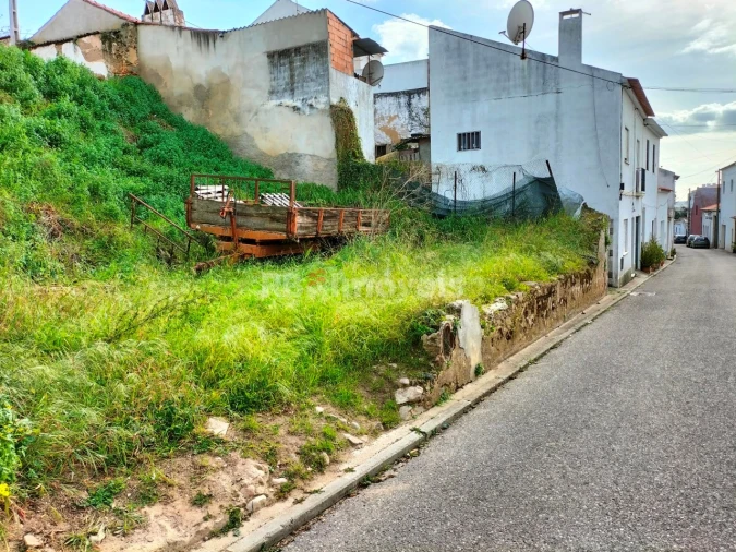 Terreno para Venda em Vale de Cavalos Foto 1