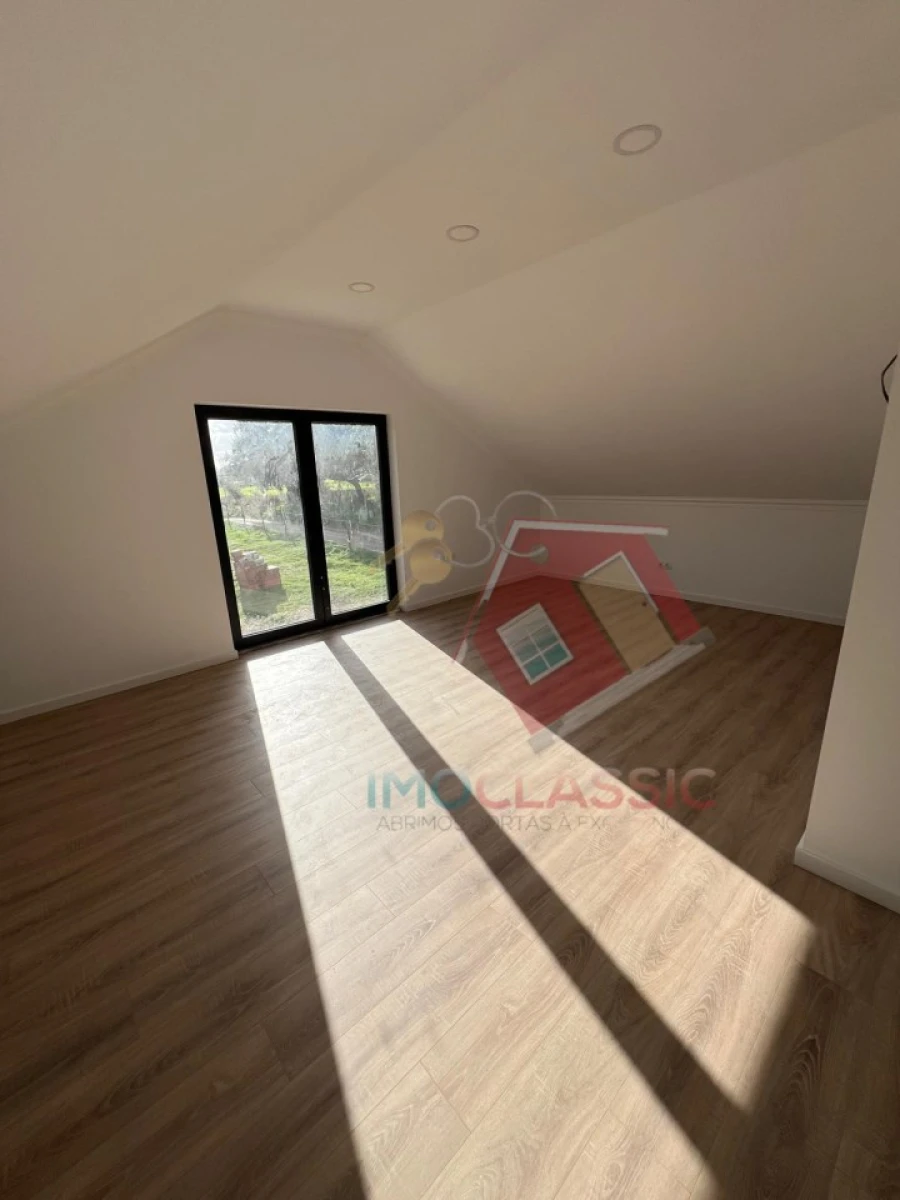 Moradia T3 para Venda em Pinhal Novo Foto 1