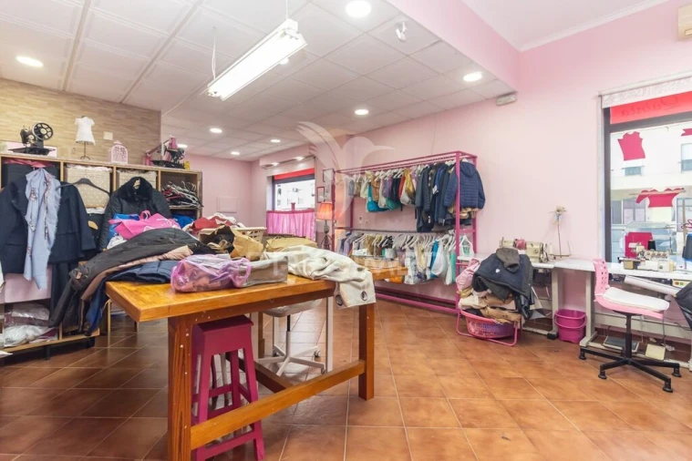 Loja para Venda em Quinta do Conde Foto 6