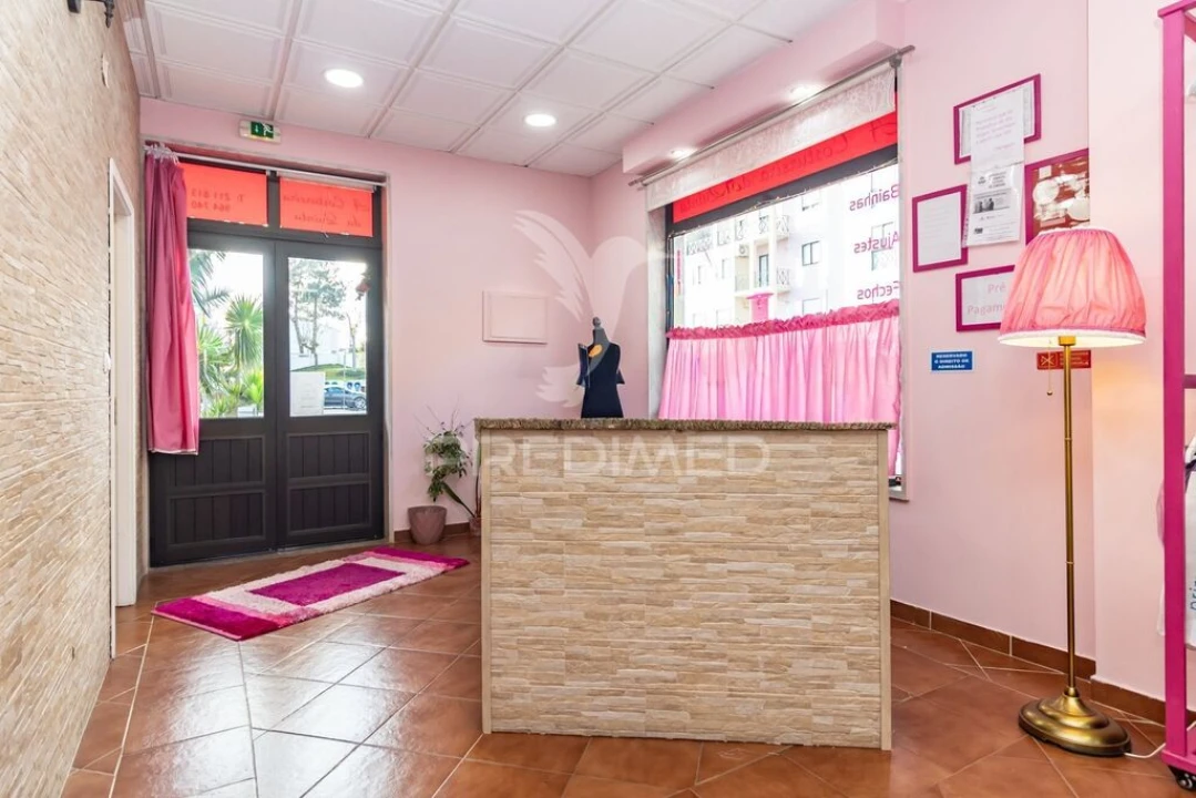 Loja para Venda em Quinta do Conde Foto 11