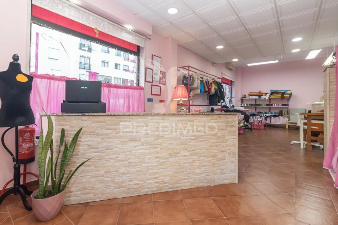 Loja para Venda em Quinta do Conde Foto 12