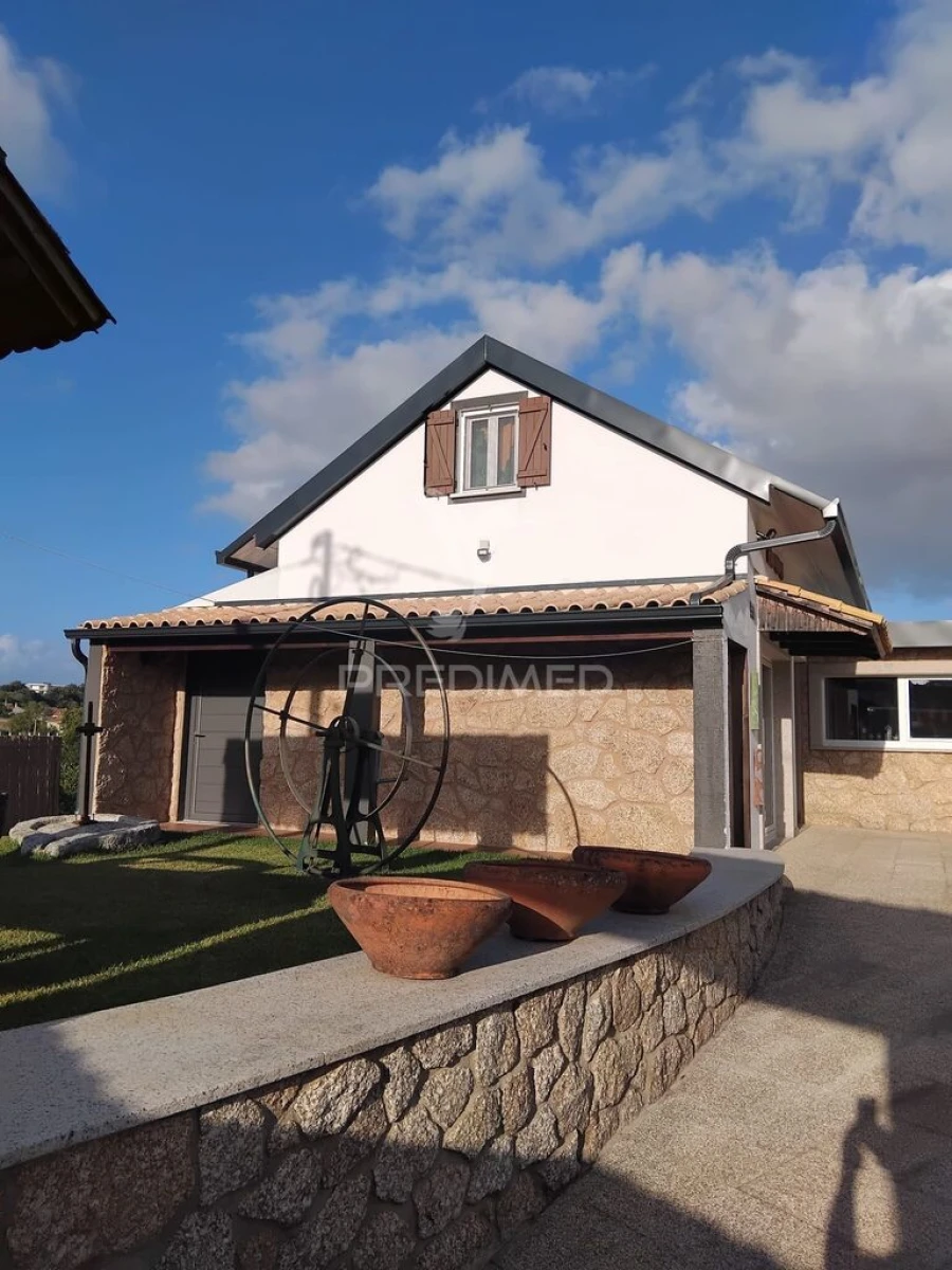 Moradia T3 para Venda em Mazedo e Cortes