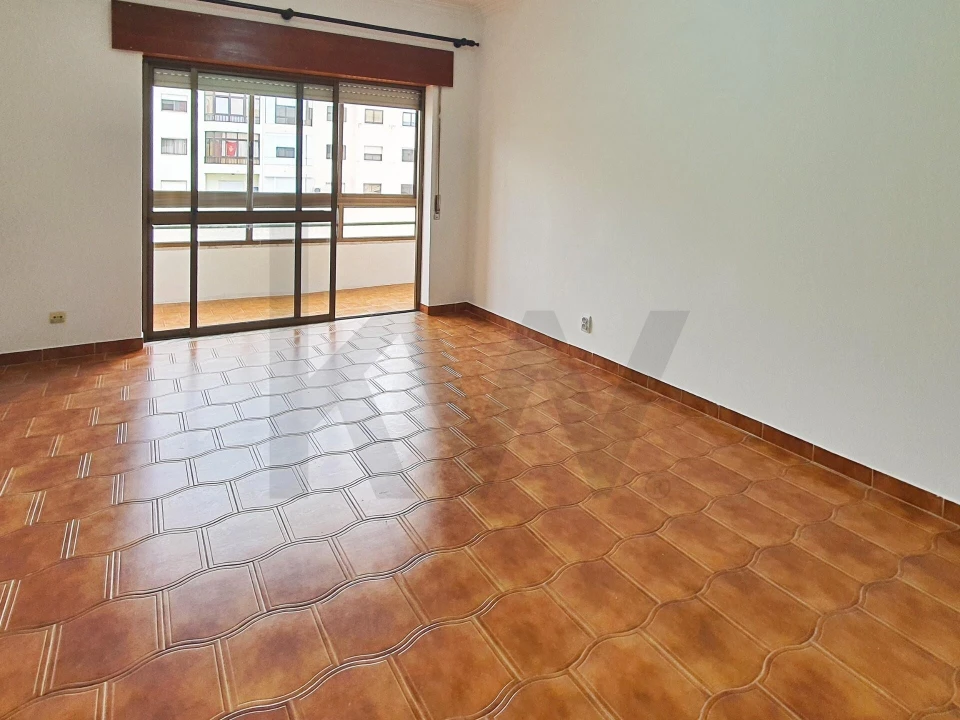Apartamento T3 para Arrendamento em Almada, Cova da Piedade, Pragal e Cacilhas Foto 6