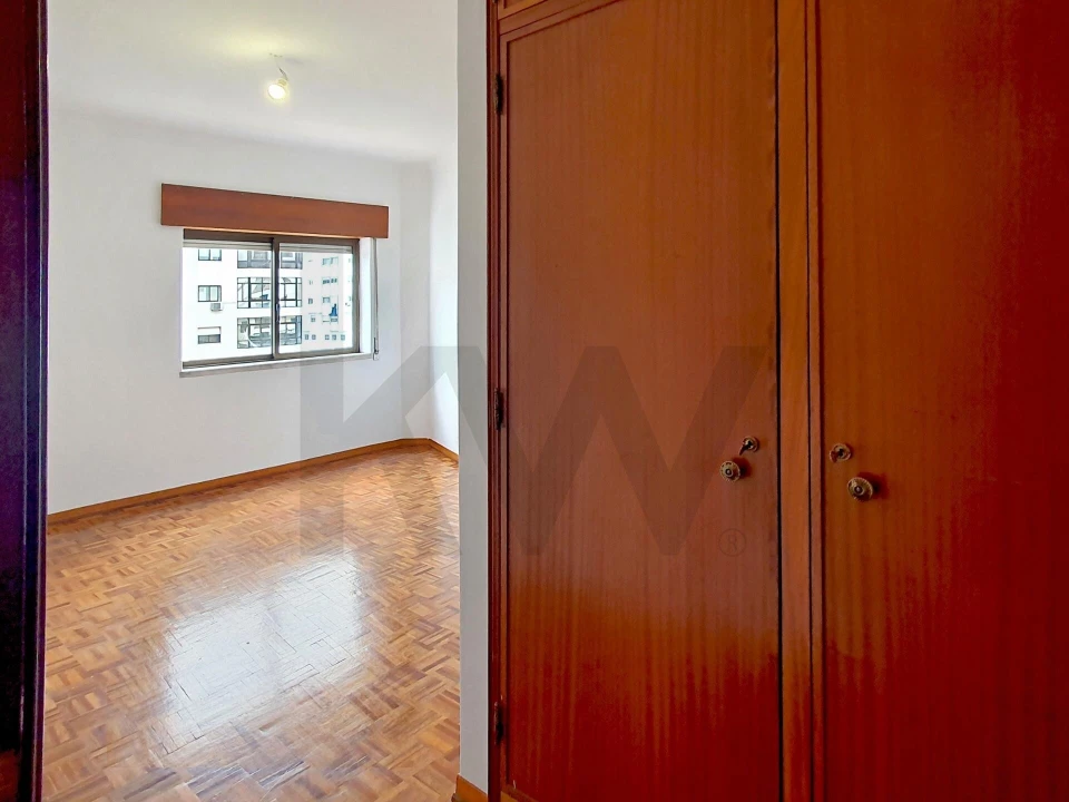 Apartamento T3 para Arrendamento em Almada, Cova da Piedade, Pragal e Cacilhas Foto 9