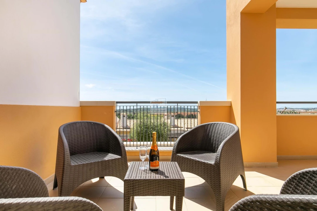 Apartamento T2 para Venda em Mexilhoeira Grande Foto 16