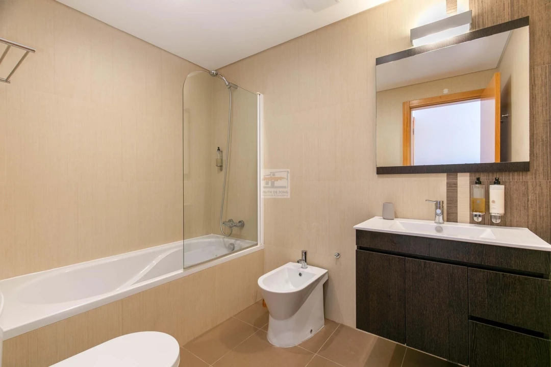 Apartamento T2 para Venda em Mexilhoeira Grande Foto 26