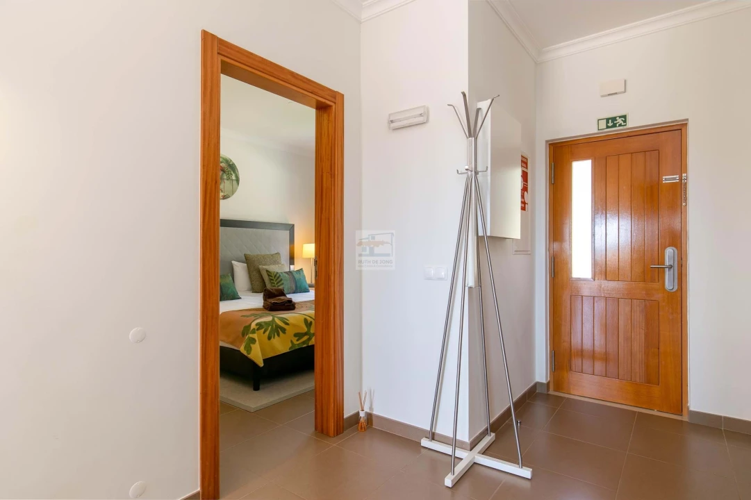 Apartamento T2 para Venda em Mexilhoeira Grande Foto 5