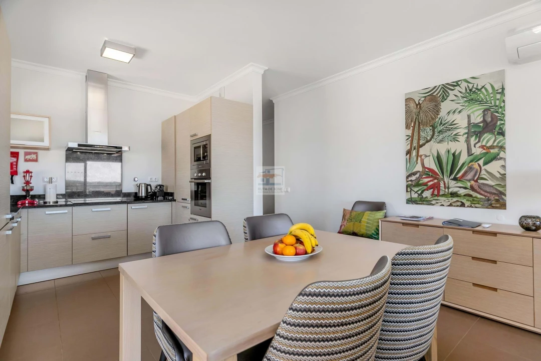 Apartamento T2 para Venda em Mexilhoeira Grande Foto 8