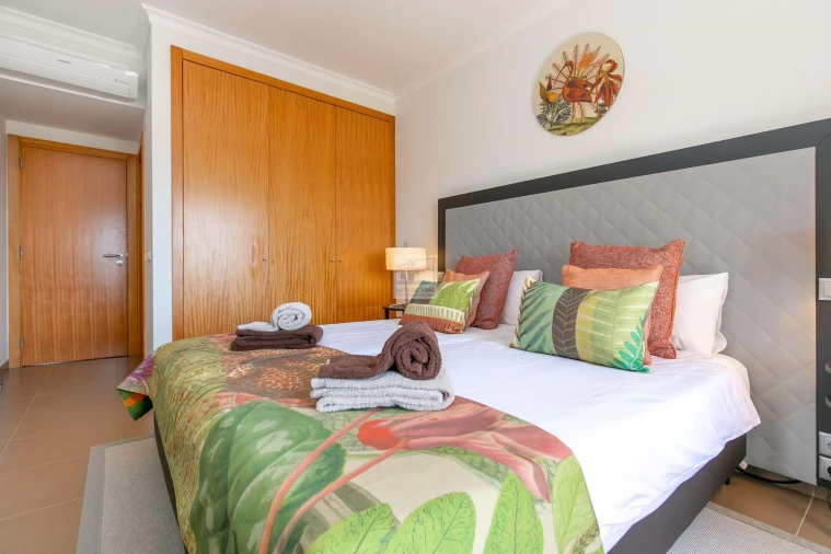 Apartamento T2 para Venda em Mexilhoeira Grande Foto 25