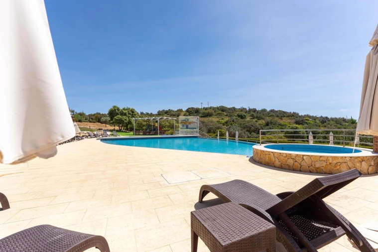 Apartamento T2 para Venda em Mexilhoeira Grande Foto 41