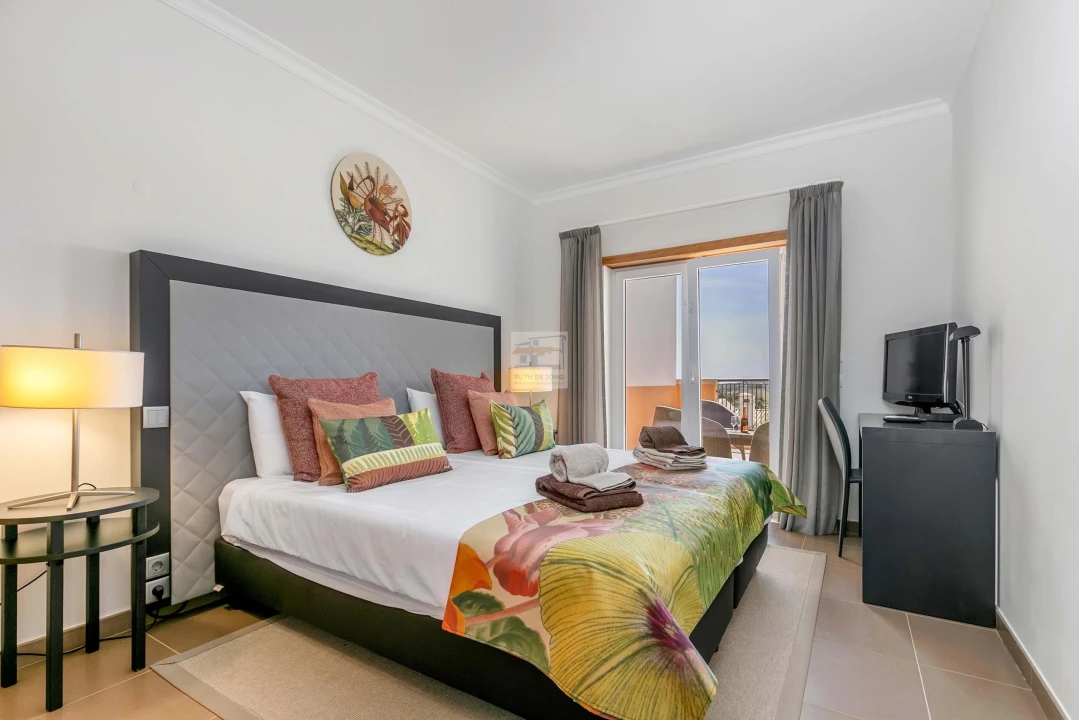 Apartamento T2 para Venda em Mexilhoeira Grande Foto 24