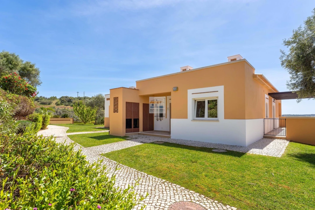 Apartamento T2 para Venda em Mexilhoeira Grande Foto 3