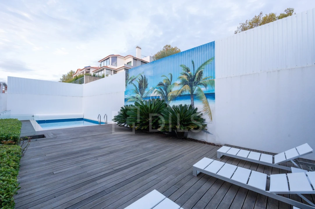 Moradia T4 para Venda em Alcabideche Foto 10