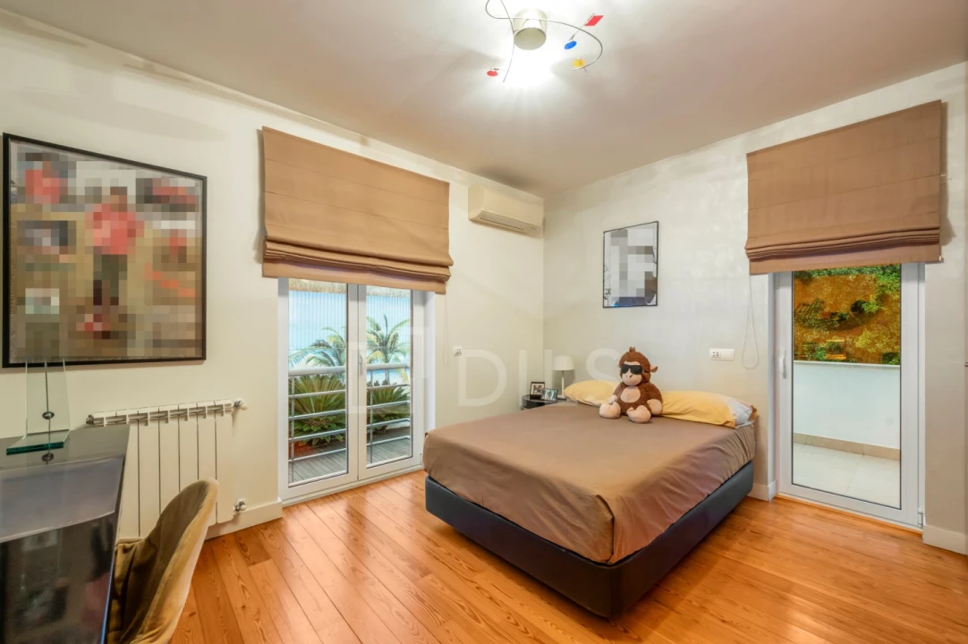 Moradia T4 para Venda em Alcabideche Foto 16