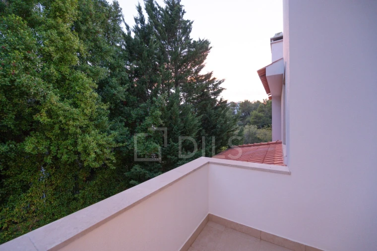 Moradia T4 para Venda em Alcabideche Foto 35