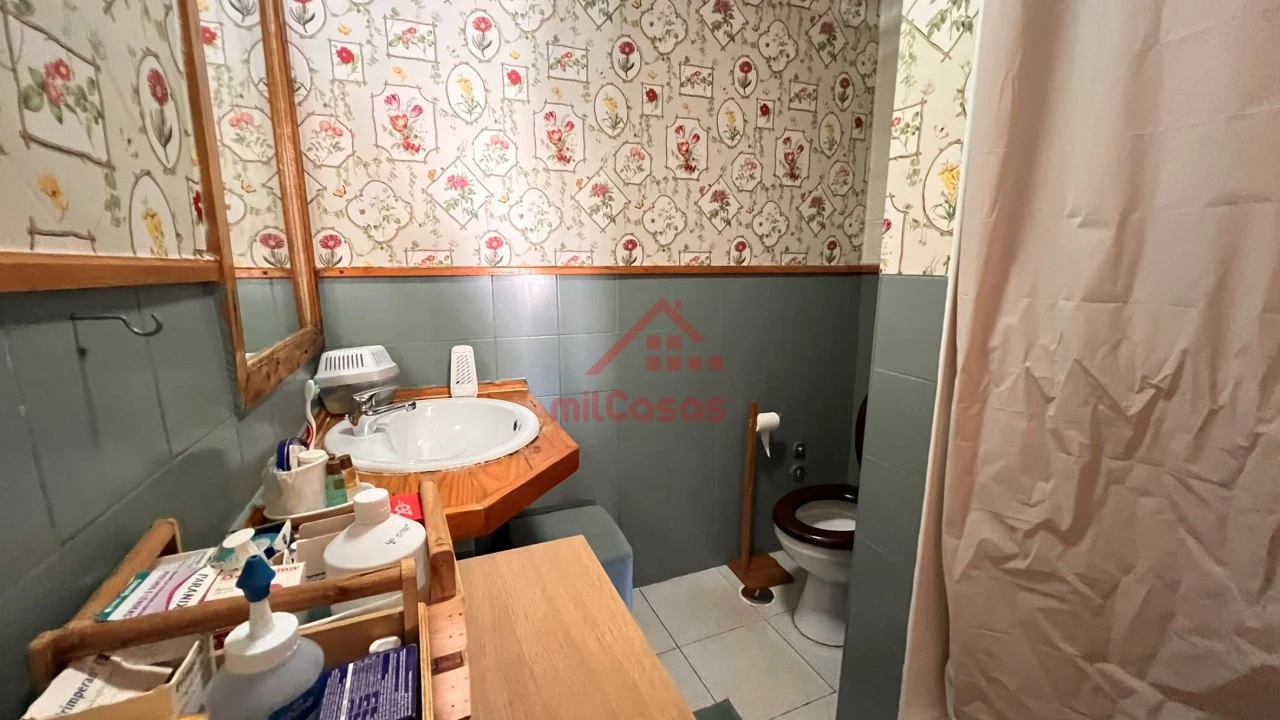 Moradia T2 para Venda em São Pedro da Cadeira Foto 7