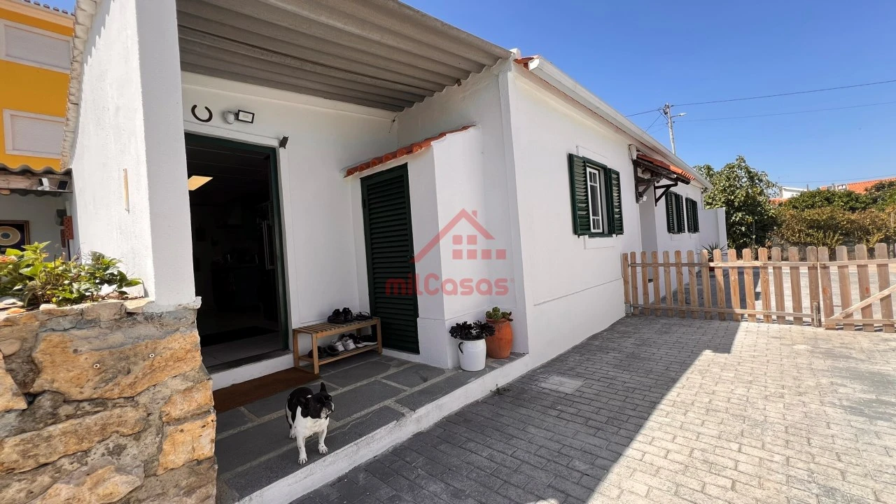 Moradia T2 para Venda em São Pedro da Cadeira Foto 19