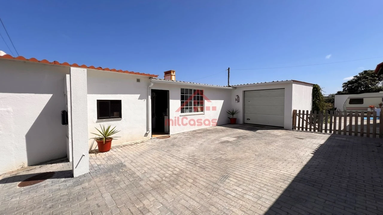 Moradia T2 para Venda em São Pedro da Cadeira Foto 26