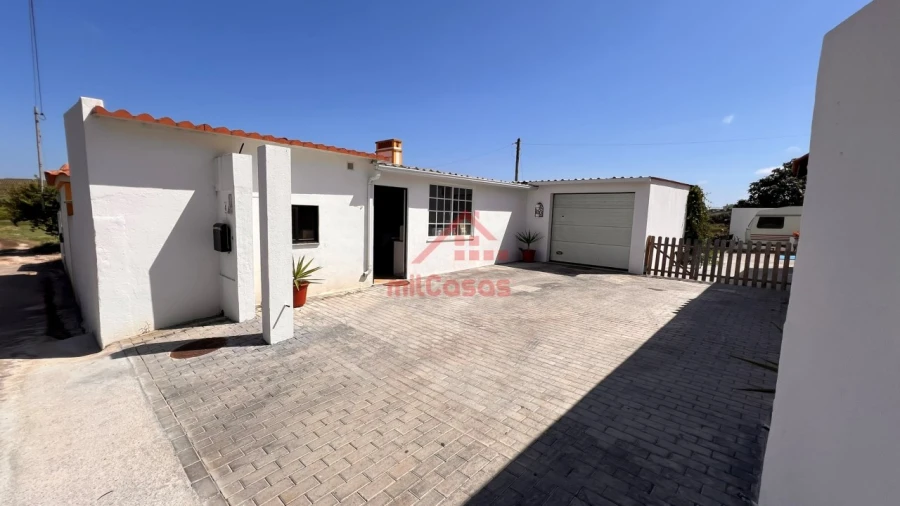 Moradia T2 para Venda em São Pedro da Cadeira Foto 5