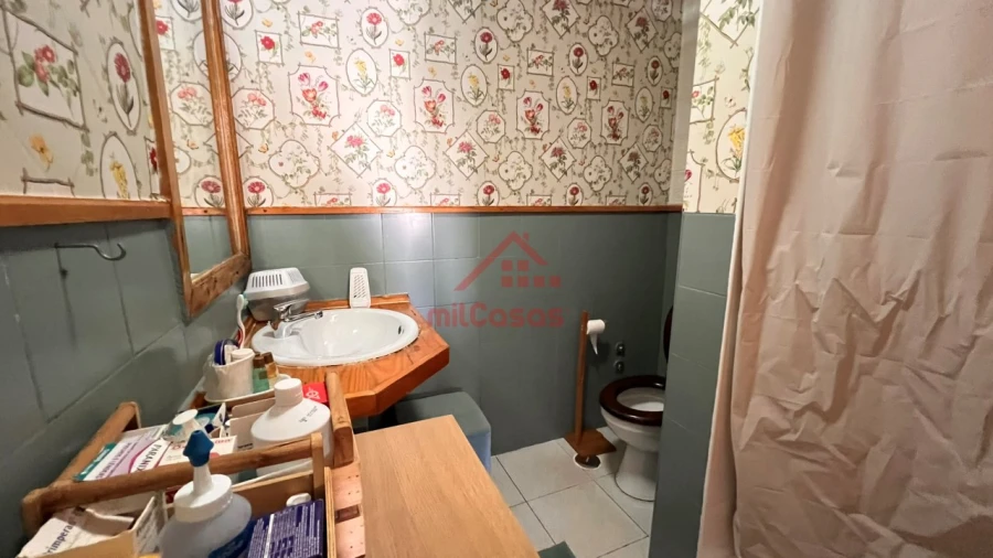 Moradia T2 para Venda em São Pedro da Cadeira Foto 7