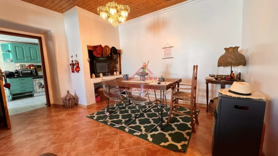 Moradia T2 para Venda em São Pedro da Cadeira Foto 14