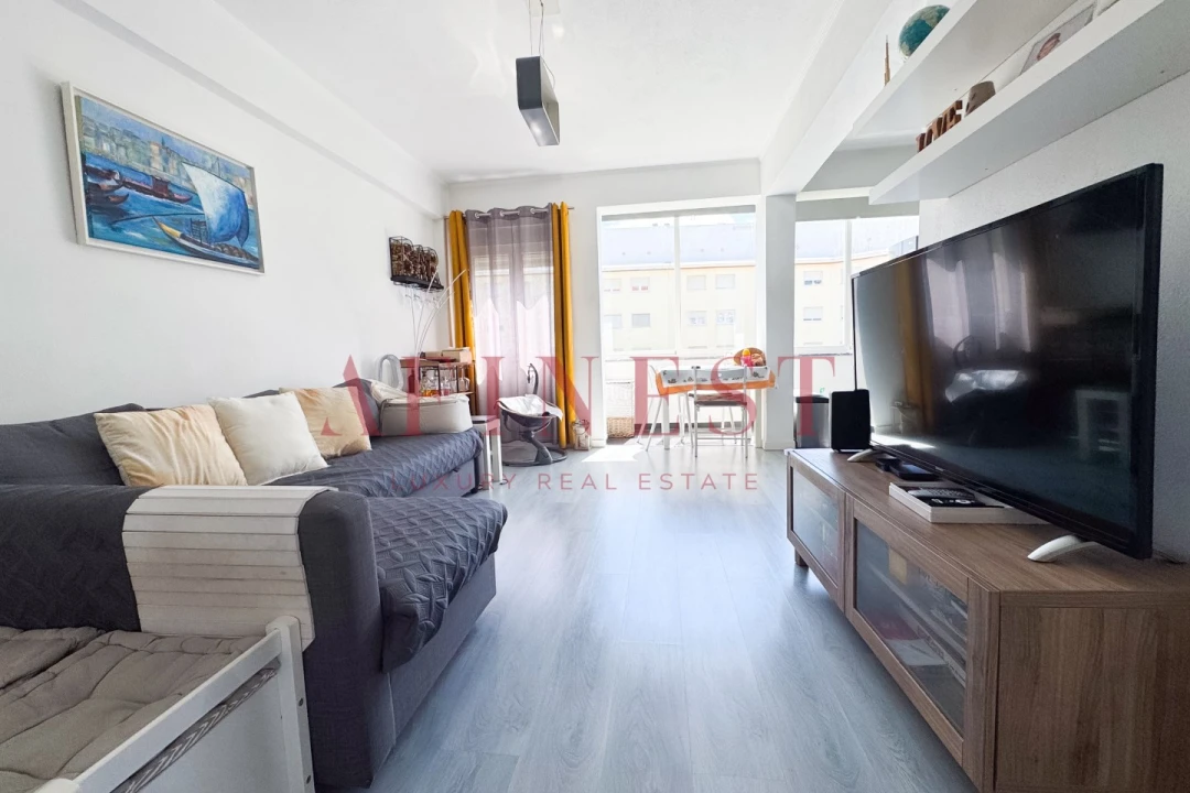 Apartamento T4 para Arrendamento em Alfragide Foto 21