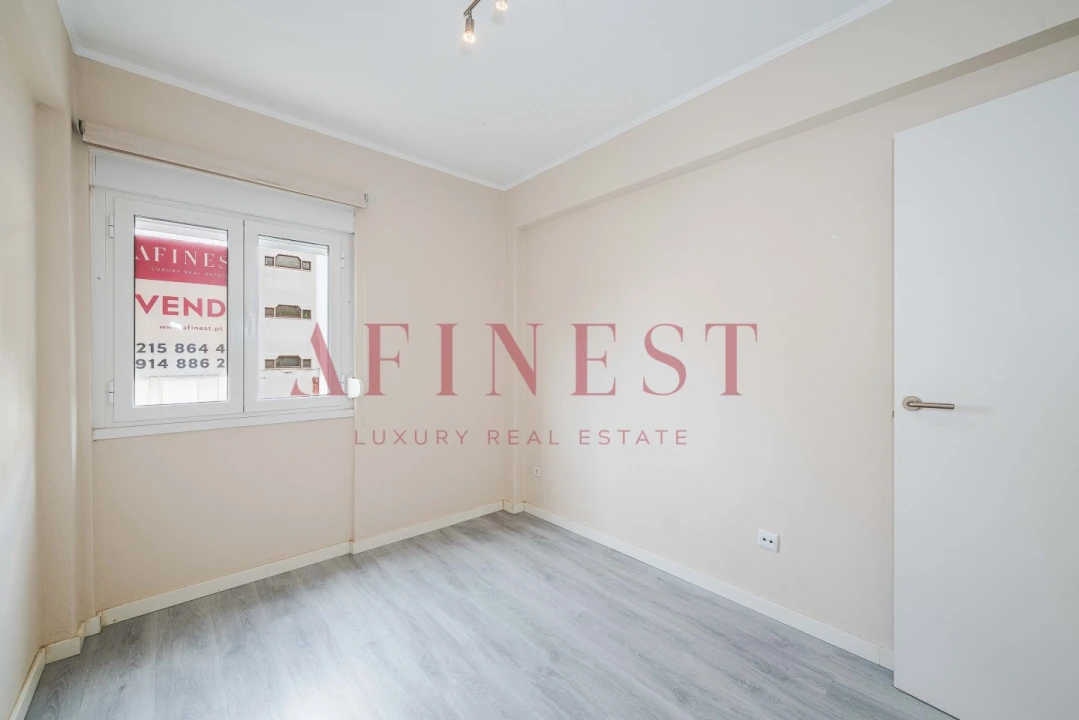 Apartamento T4 para Arrendamento em Alfragide Foto 31