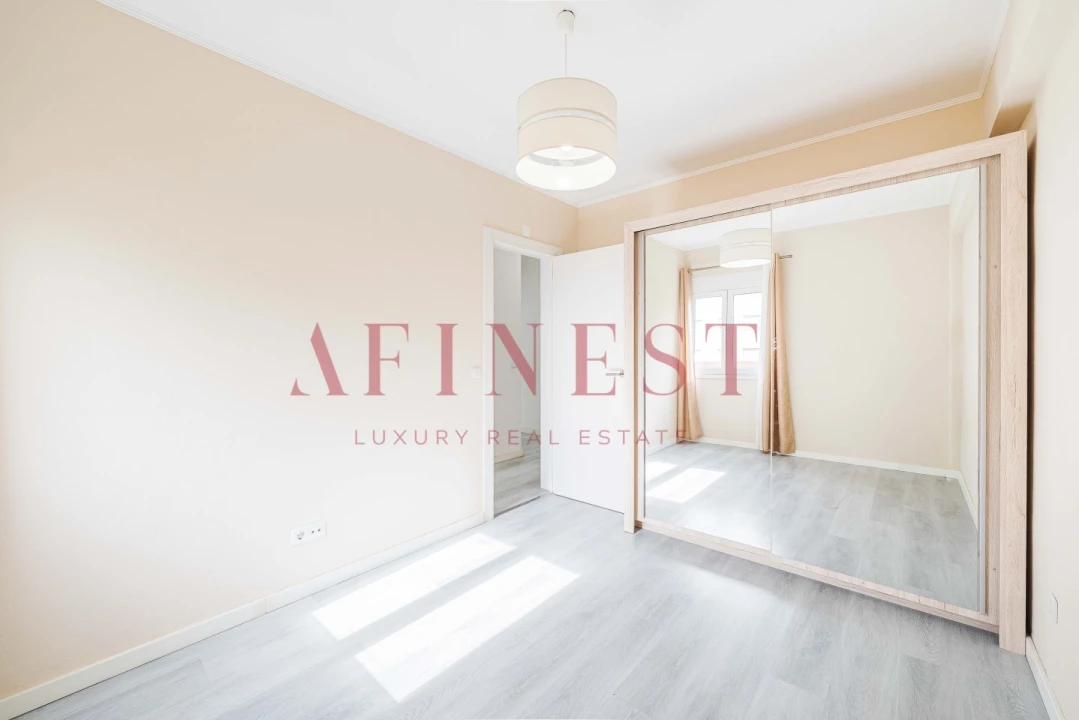 Apartamento T4 para Arrendamento em Alfragide Foto 42