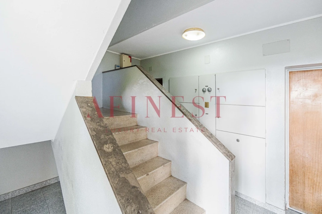 Apartamento T4 para Arrendamento em Alfragide Foto 67