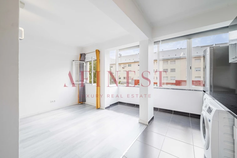 Apartamento T4 para Arrendamento em Alfragide Foto 16