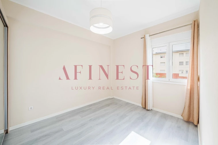 Apartamento T4 para Arrendamento em Alfragide Foto 39