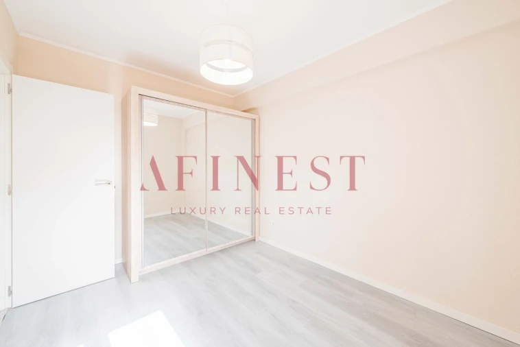 Apartamento T4 para Arrendamento em Alfragide Foto 40