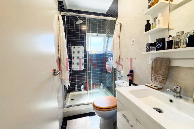 Apartamento T4 para Arrendamento em Alfragide Foto 58