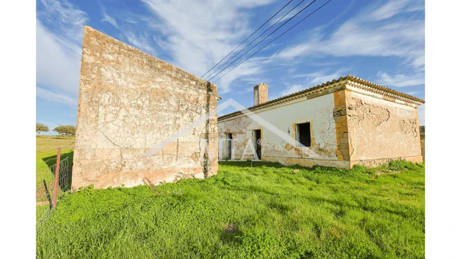 Moradia T2 para Venda em Barrancos Foto 3