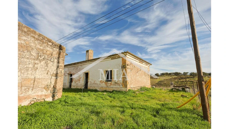 Moradia T2 para Venda em Barrancos Foto 9