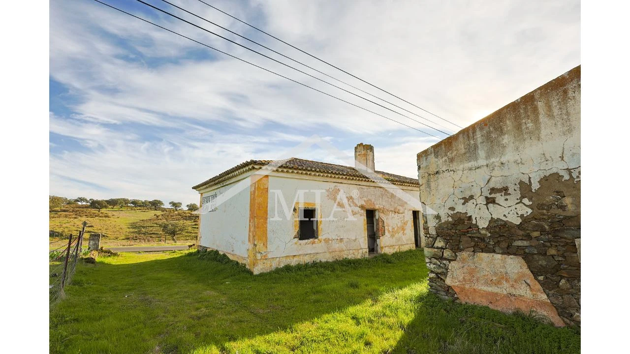 Moradia T2 para Venda em Barrancos Foto 4